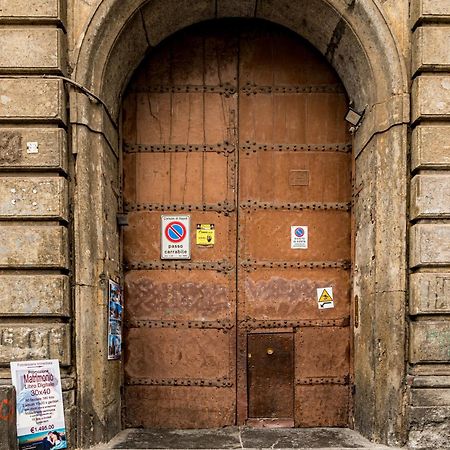 B&B Ruffo Di Bagnara Palazzo Monumentale Nápoles Exterior foto