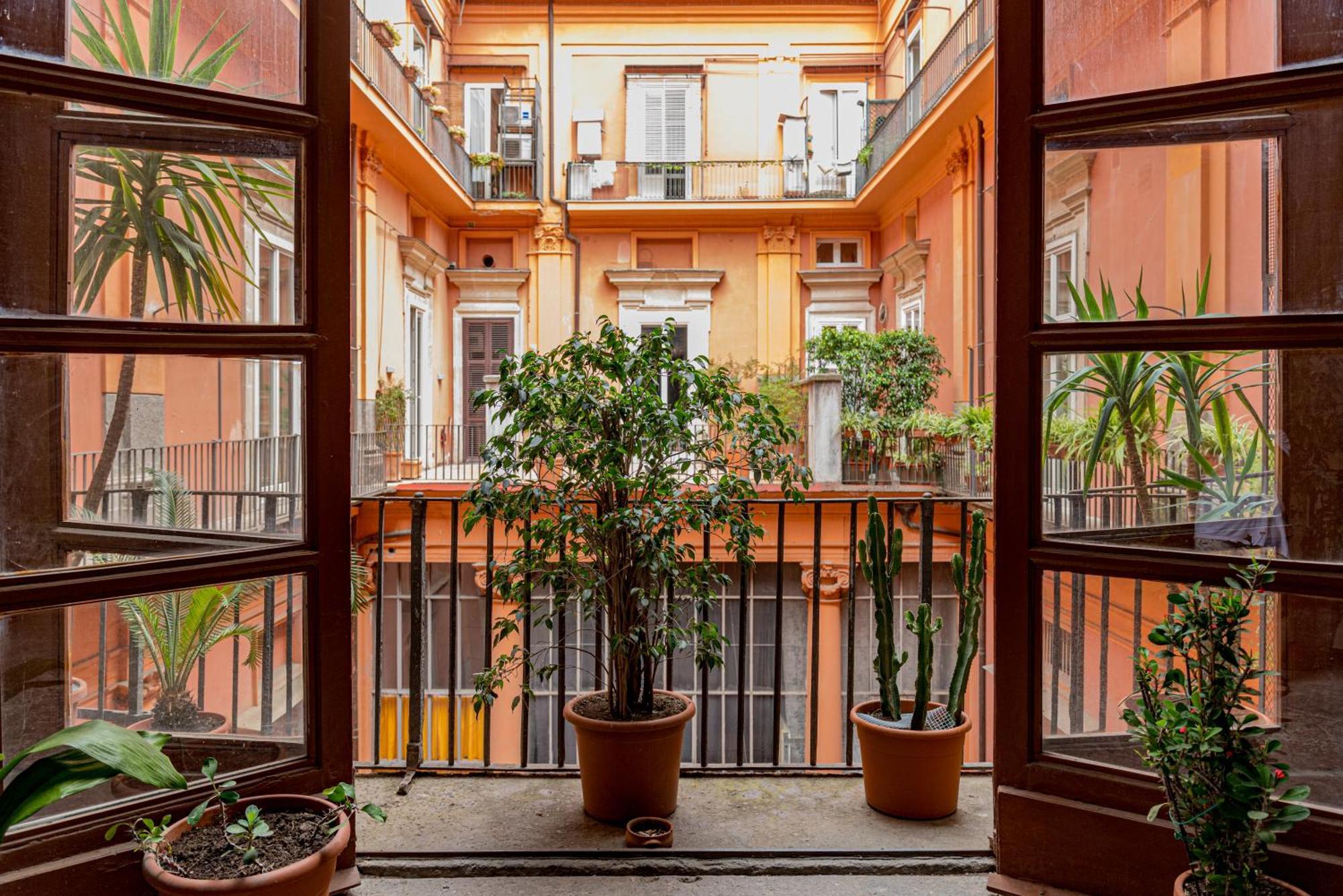 B&B Ruffo Di Bagnara Palazzo Monumentale Nápoles Exterior foto