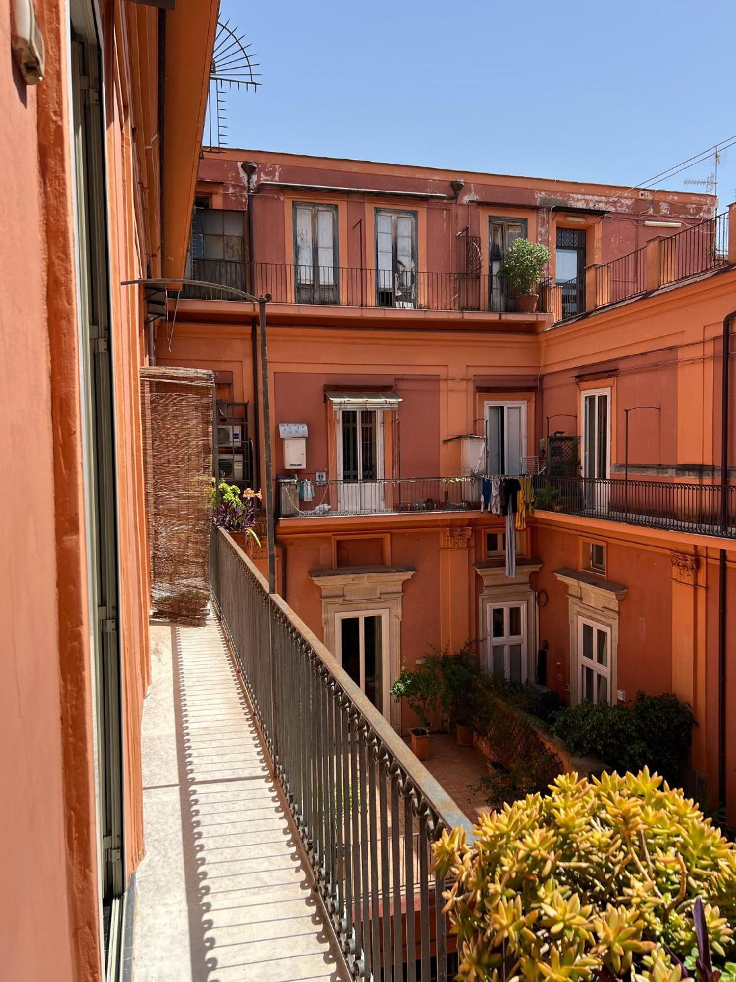 B&B Ruffo Di Bagnara Palazzo Monumentale Nápoles Exterior foto